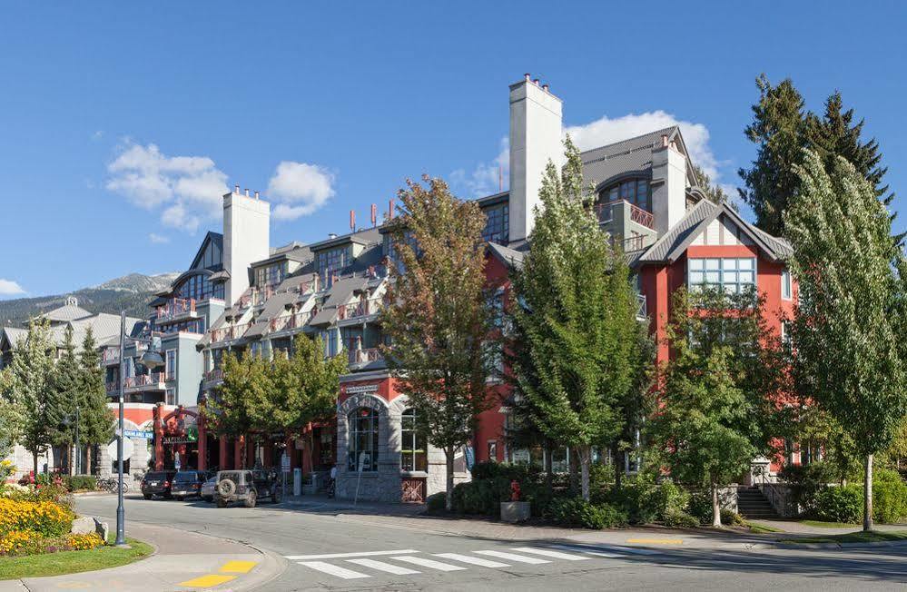 Town Plaza Suites Whistler Exterior photo