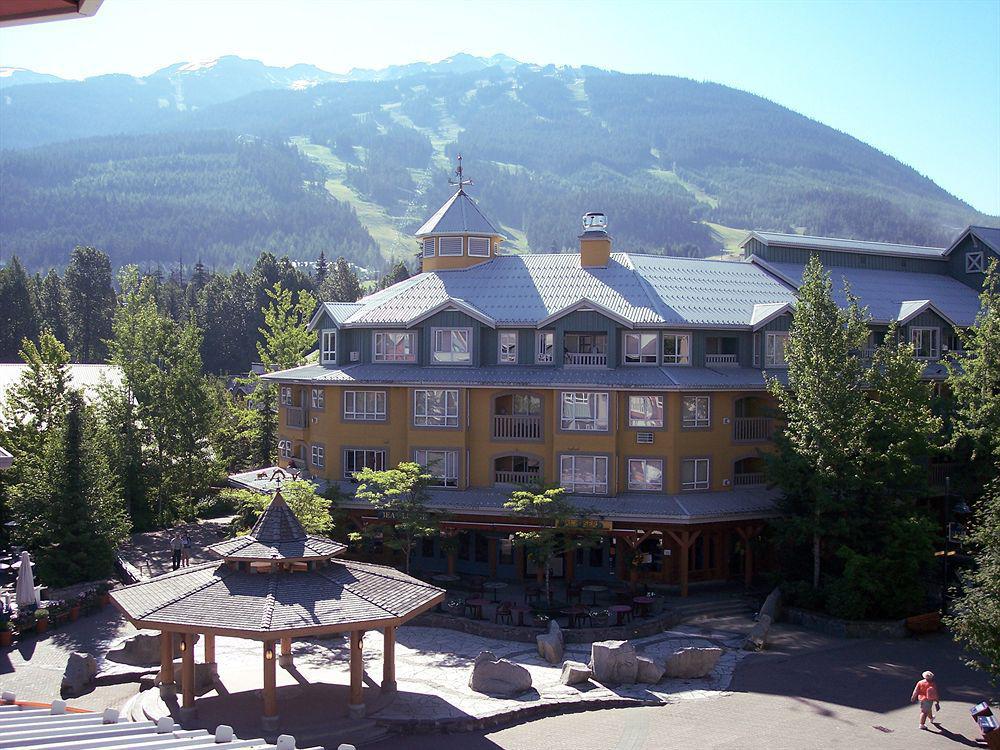 Town Plaza Suites Whistler Exterior photo